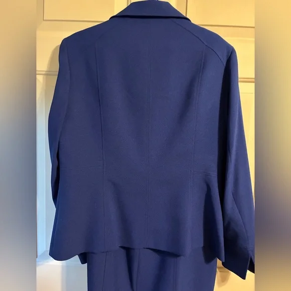 Kasper Royal Blue Blazer and sleeveless Dress - Picture 3 of 6